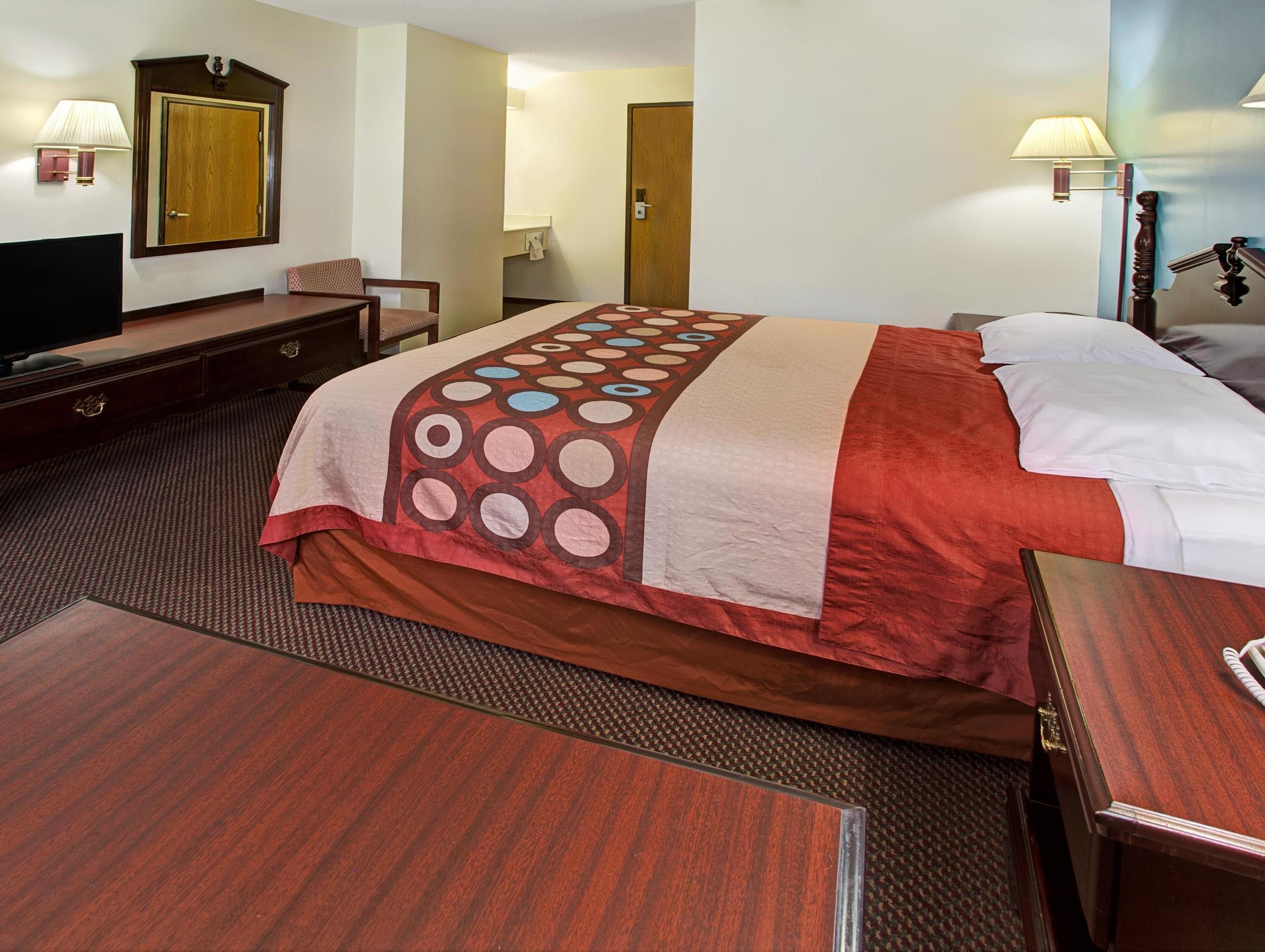 Super 8 By Wyndham Heath/Newark Hotel Luaran gambar